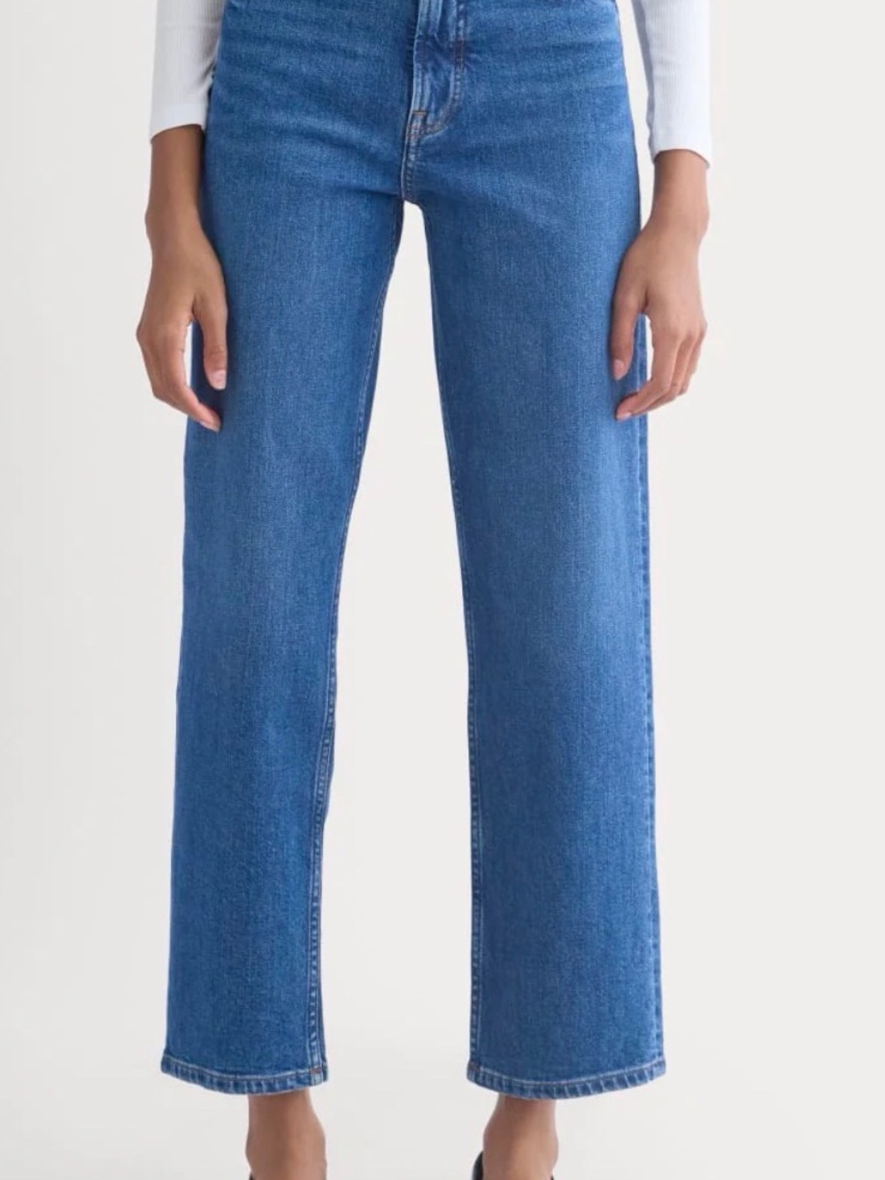 Everlane The Way High Cropped Straight-Leg Jeans in Medium Washed Blue Indigo